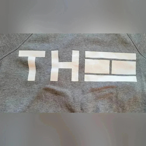 Tommy Hilfiger sport Gray Sweatshirt Pullover Crew Neck Long Sleeve Logo Sz sm - Picture 4 of 8